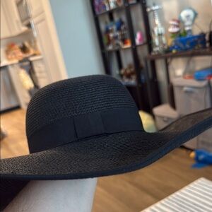 Elegant Black Wide-Brim Hat